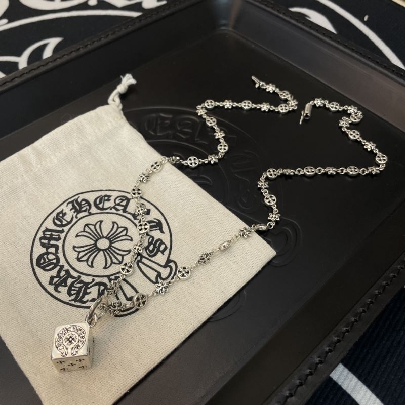 Ch*0me He**ts necklaces